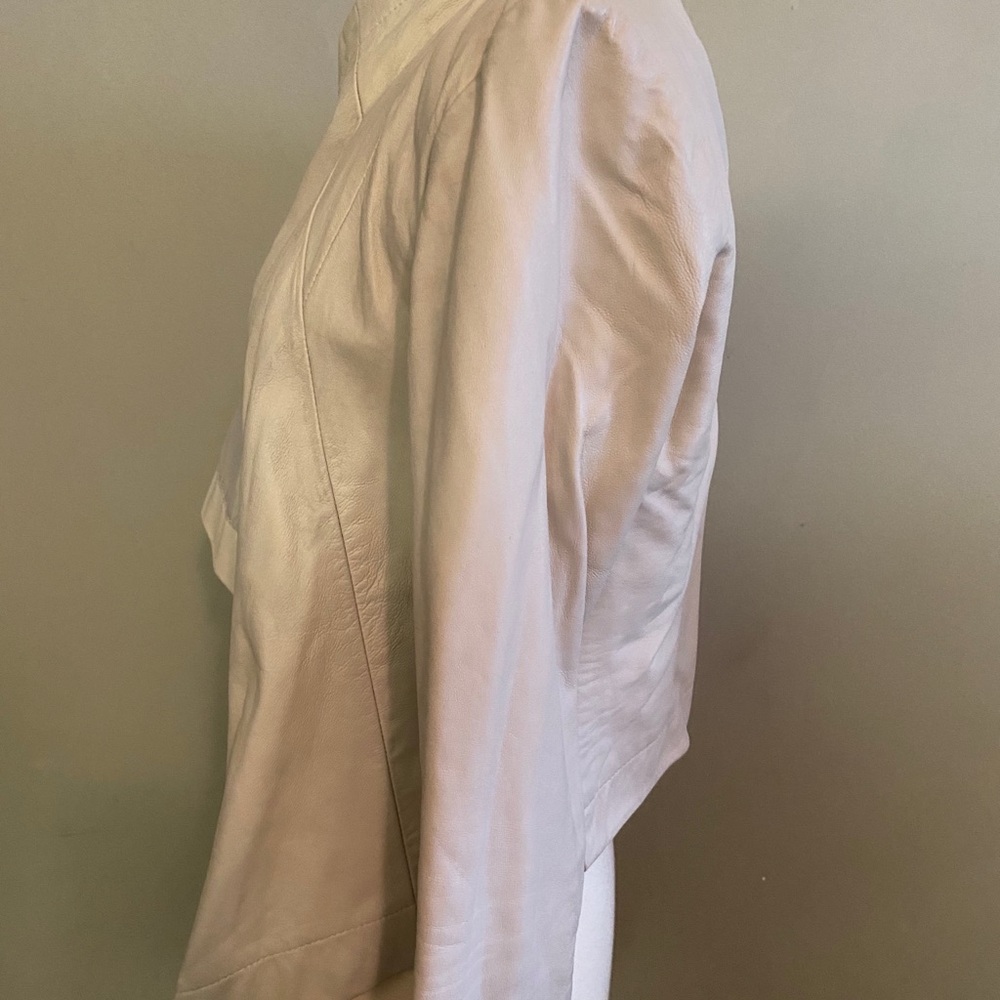 Leather jacket - Picture 5 of 8